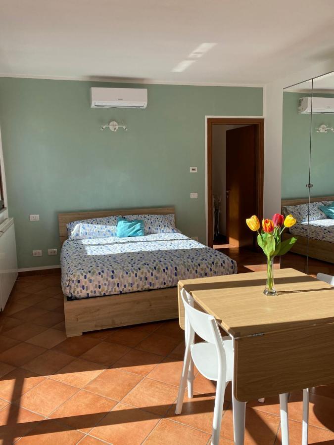 Apartamento Il Tulipano Trezzano Rosa Exterior foto