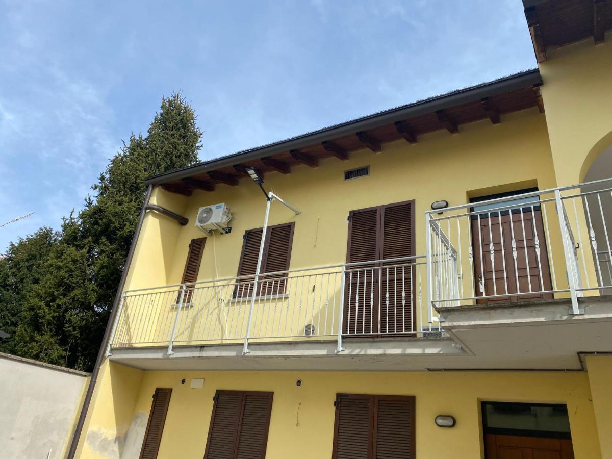 Apartamento Il Tulipano Trezzano Rosa Exterior foto